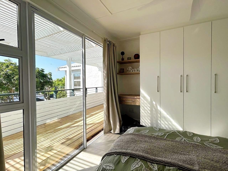  Bedroom Property for Sale in Wavecrest Eastern Cape